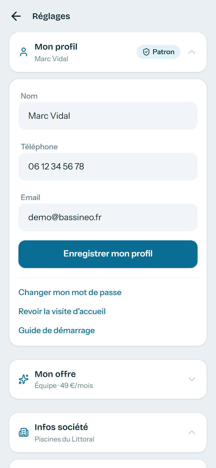 Infos société : nom commercial, SIRET, adresse, IBAN.